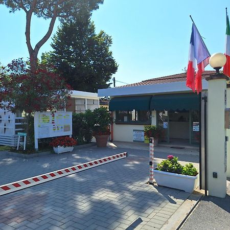 Camping Parco Vacanza Partaccia 2 Marina di Massa Bagian luar foto