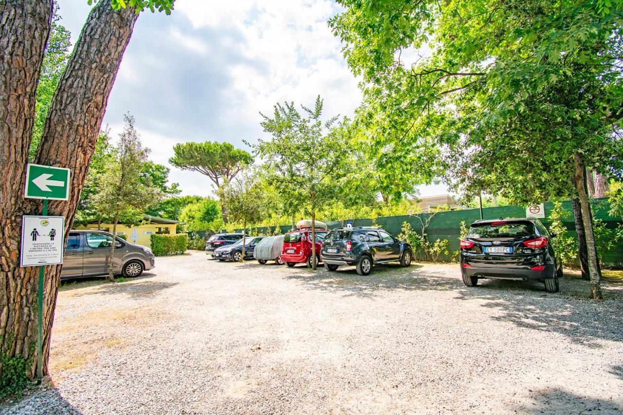 Camping Parco Vacanza Partaccia 2 Marina di Massa Bagian luar foto
